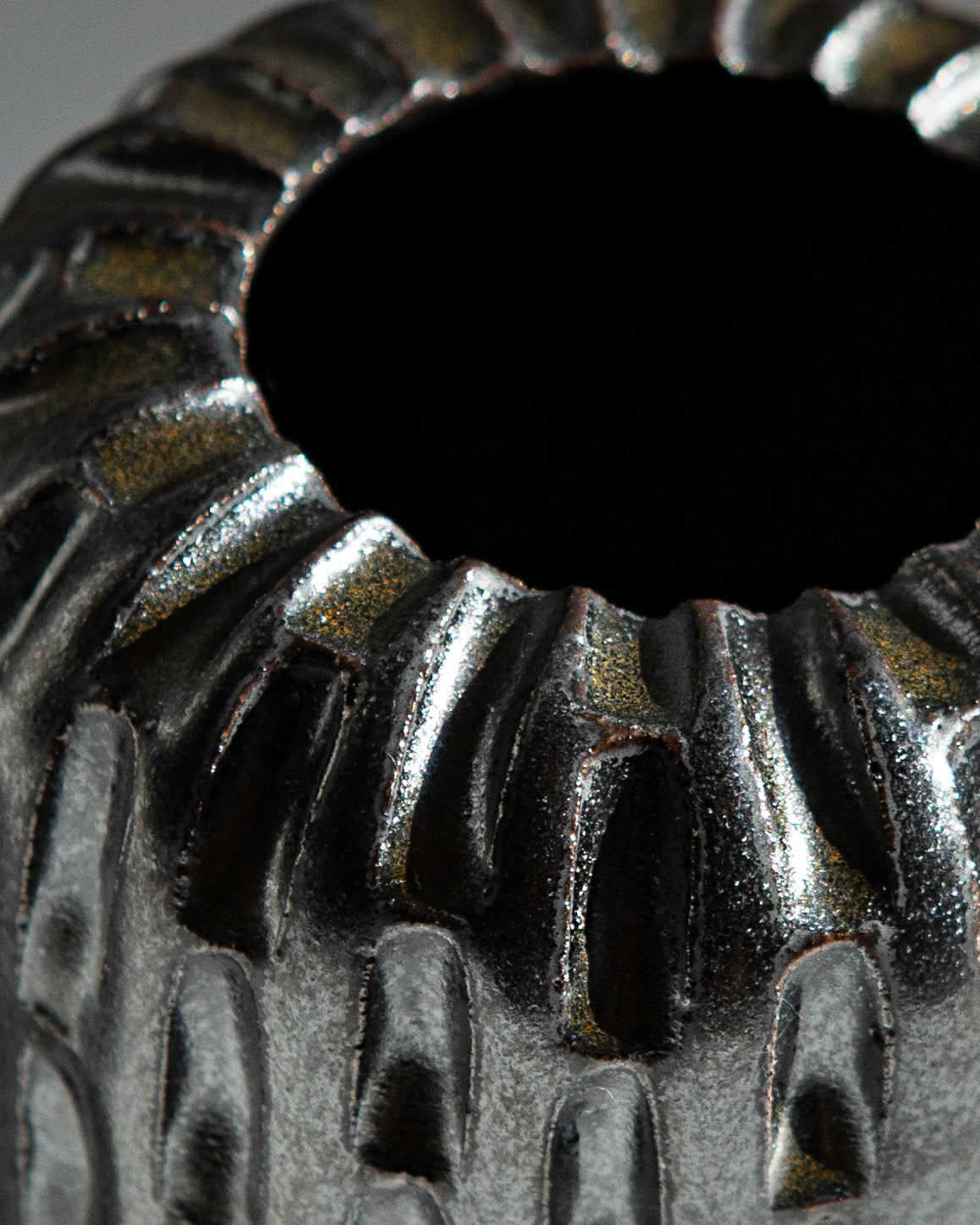 Black Sculpo Vase